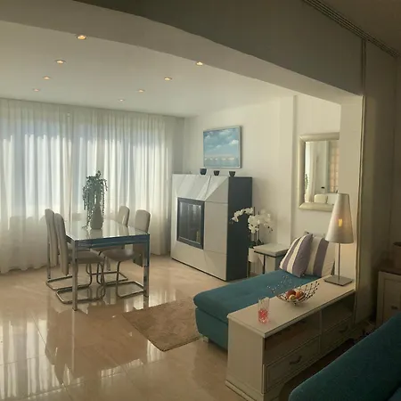 Evamar, Island Krk شقة
